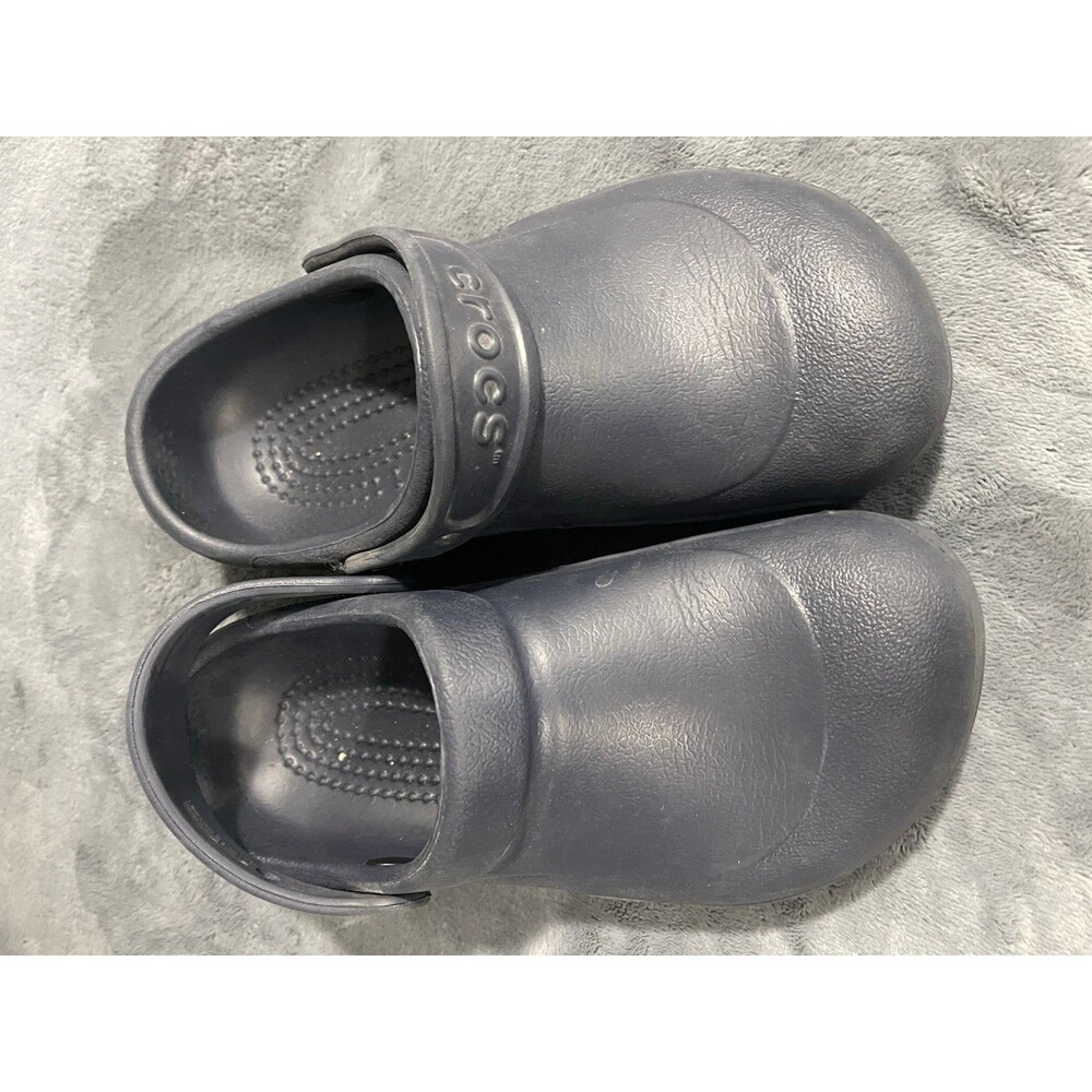 Crocs Navy Blue Size 7 Pool Beach-Shopping Nothing The CROC’S Sandals